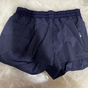 Lululemon tracker shorts
